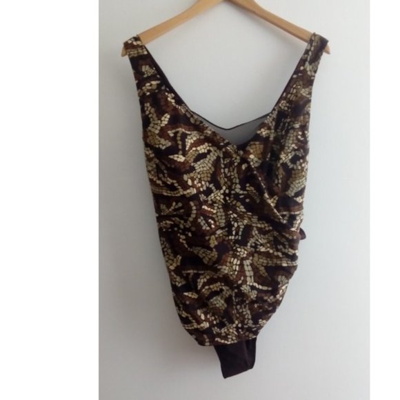 One Piece Swim Suit Size 20w - Picture 3 of 7